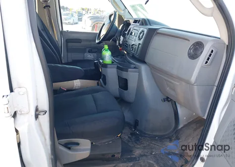 2013 Ford E-350 Super Duty Xl z USA, uszkodzony, nr VIN 1FBSS3BL9DDB09104